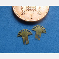 2 FAN Combs - Brass